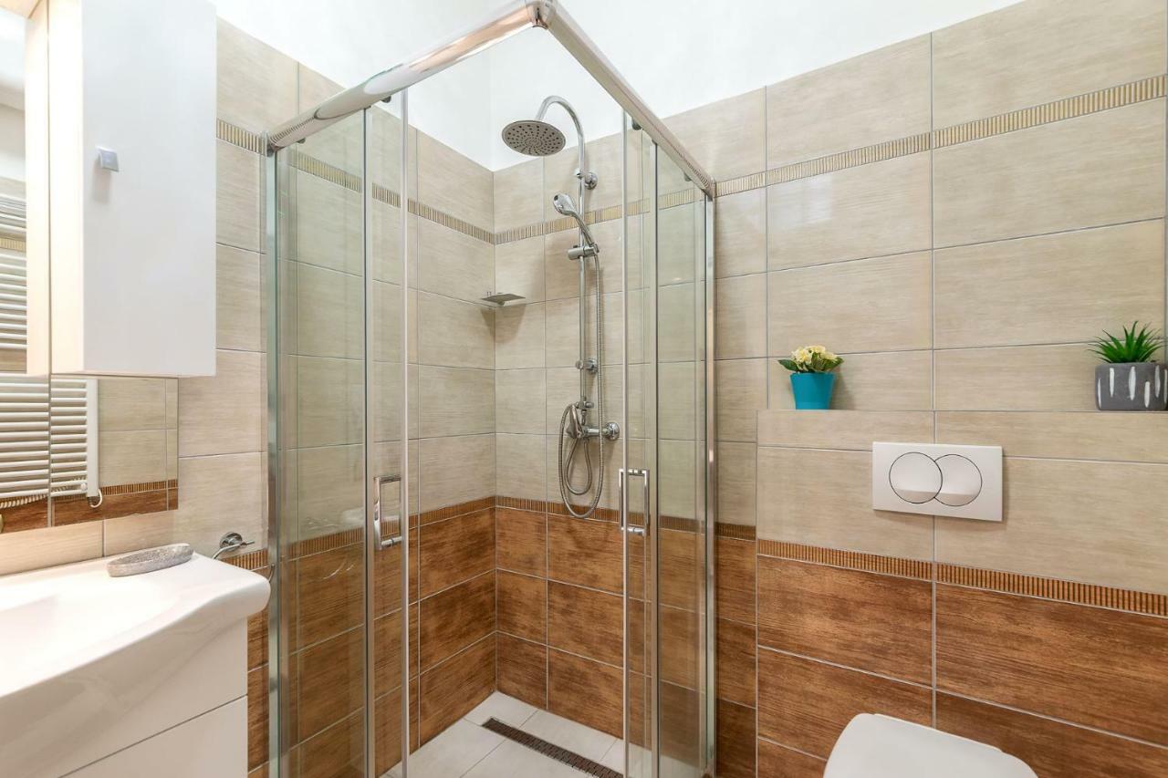 Kiraly Home Budapest City Center ภายนอก รูปภาพ